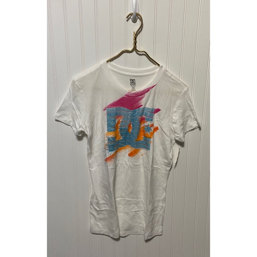 New DC Shoes White Vintage Y2K Neon Graphic Short Sleeve Tee T Shirt Size Medium
